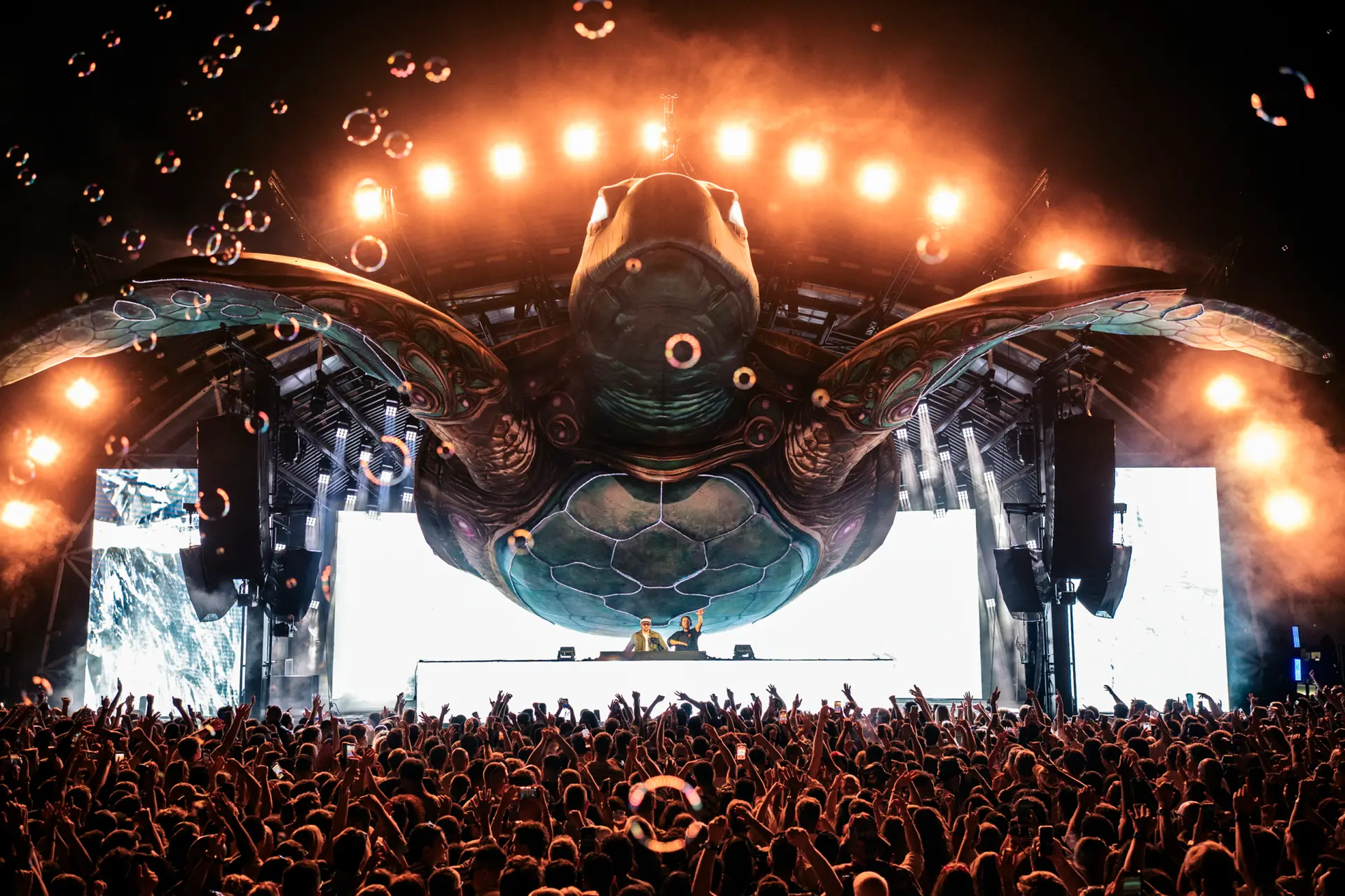 https://159001-3fab-4329-0001.production.d.bitsof.love/images/20260506_Ushuaia_Tomorrowland_Opening_0038_5000x4000px_-1.jpg