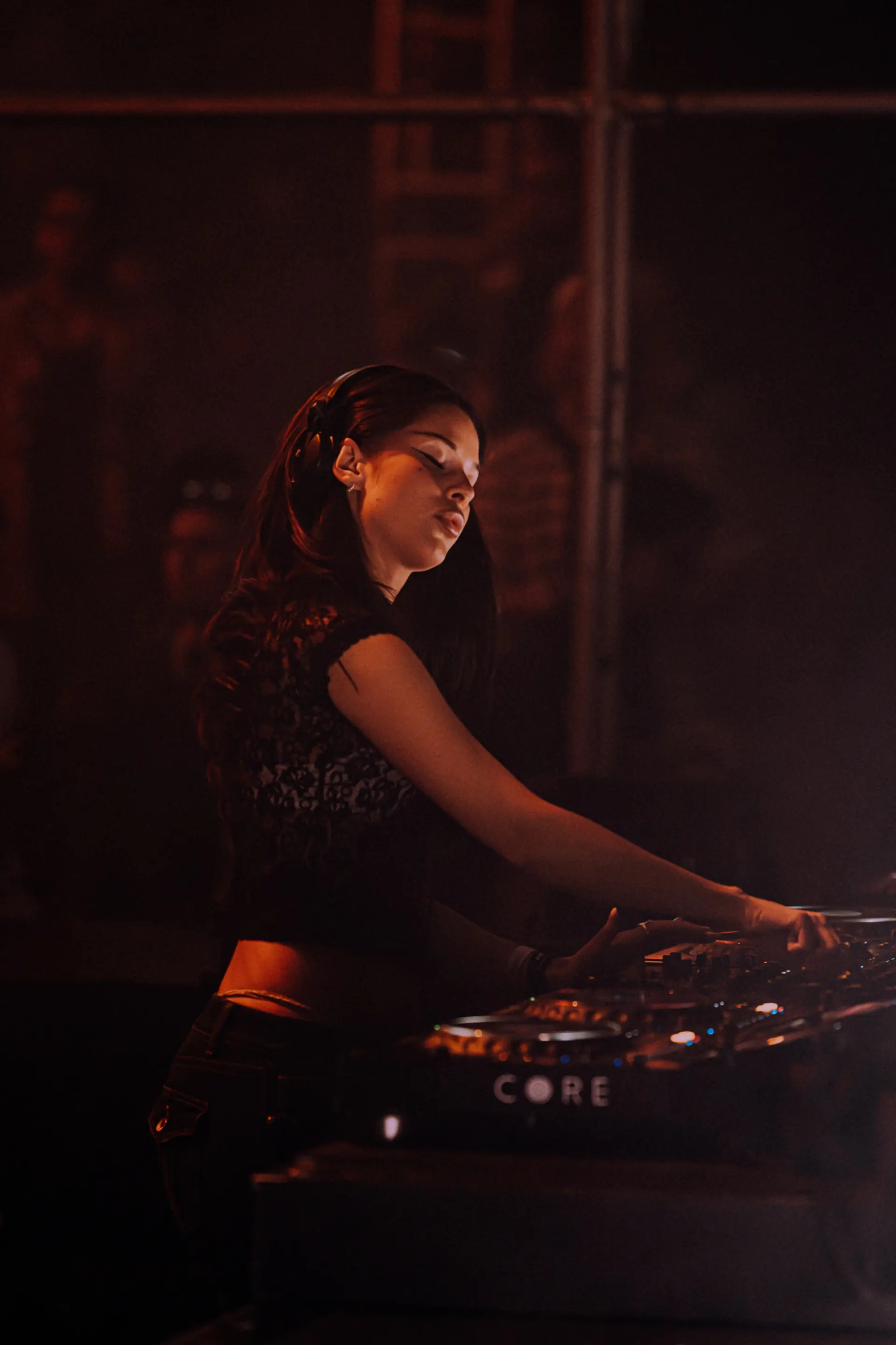 Alycia Bezgo plays CORE Medelin & Tomorrowland Winter