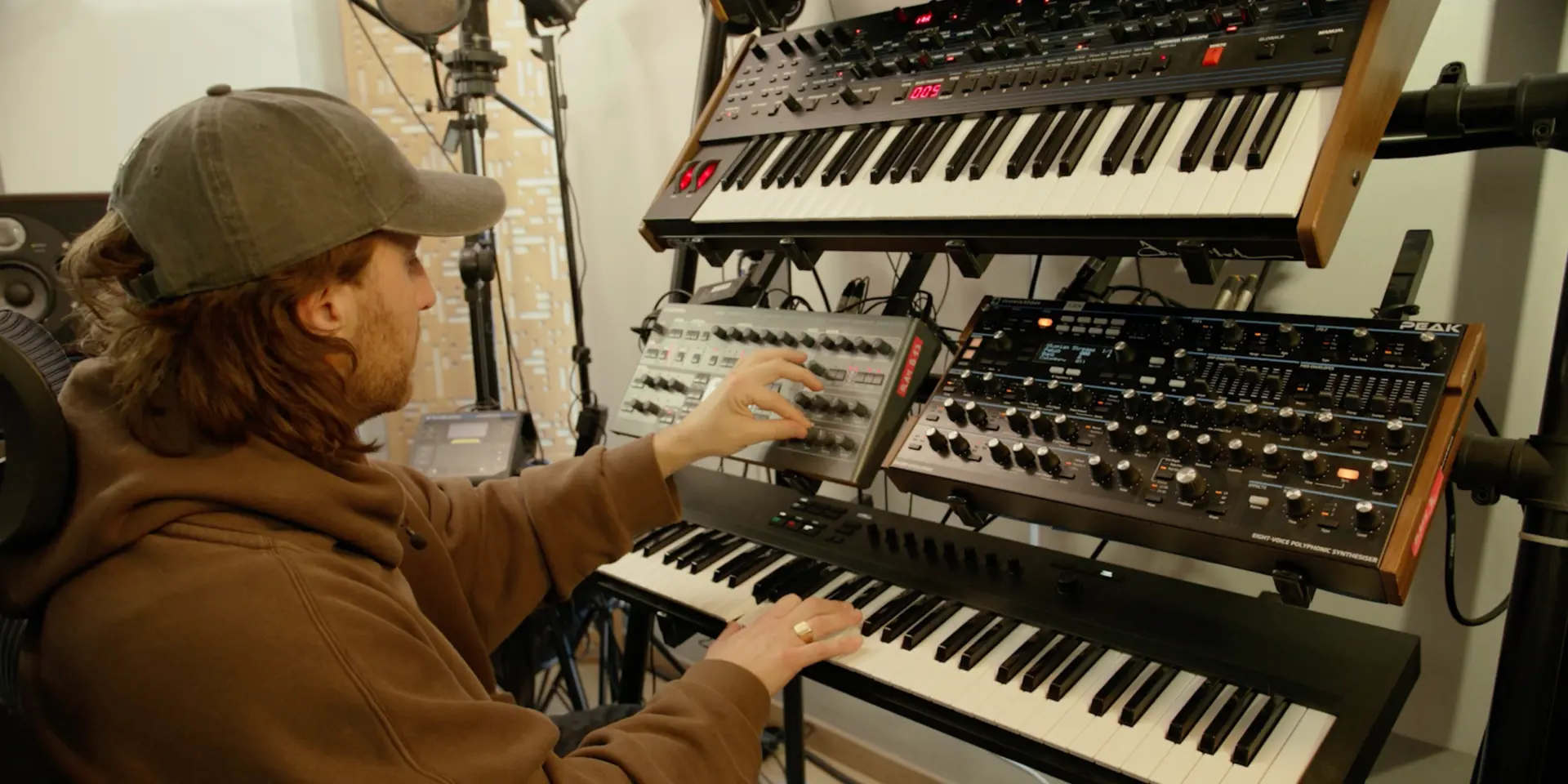 https://159001-3fab-4329-0001.production.d.bitsof.love/images/Keys-rack.png