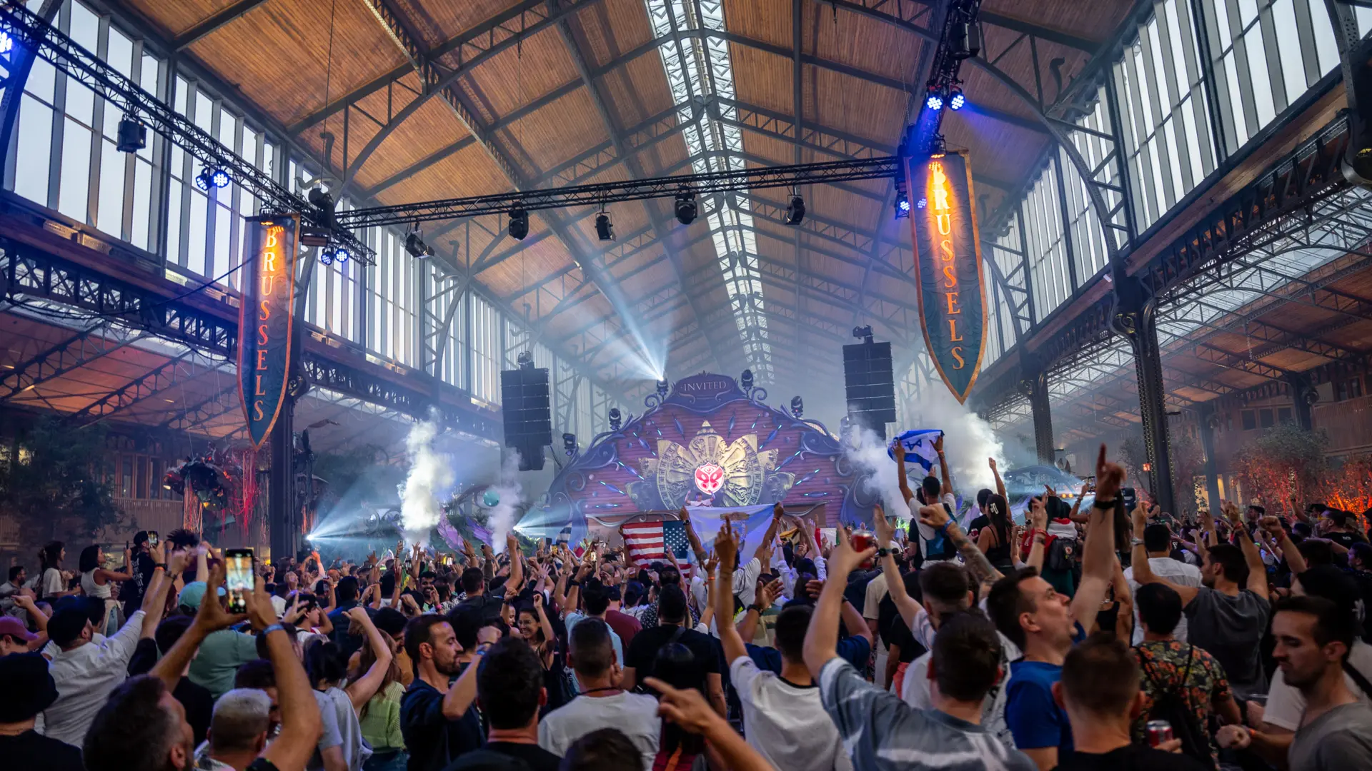 https://159001-3fab-4329-0001.production.d.bitsof.love/images/Music-by-Creeps-Tomorrowland-92.jpg