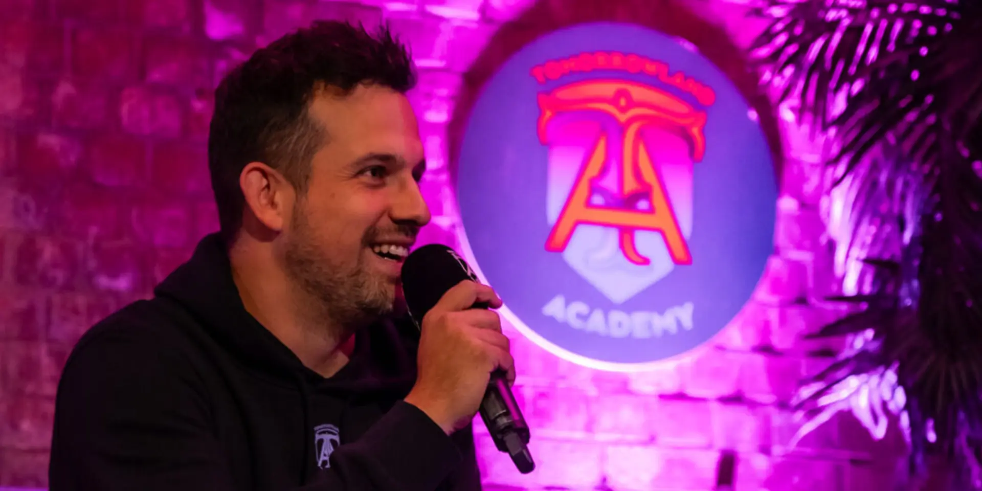Livestream: 
Production feedback with Sem Thomasson