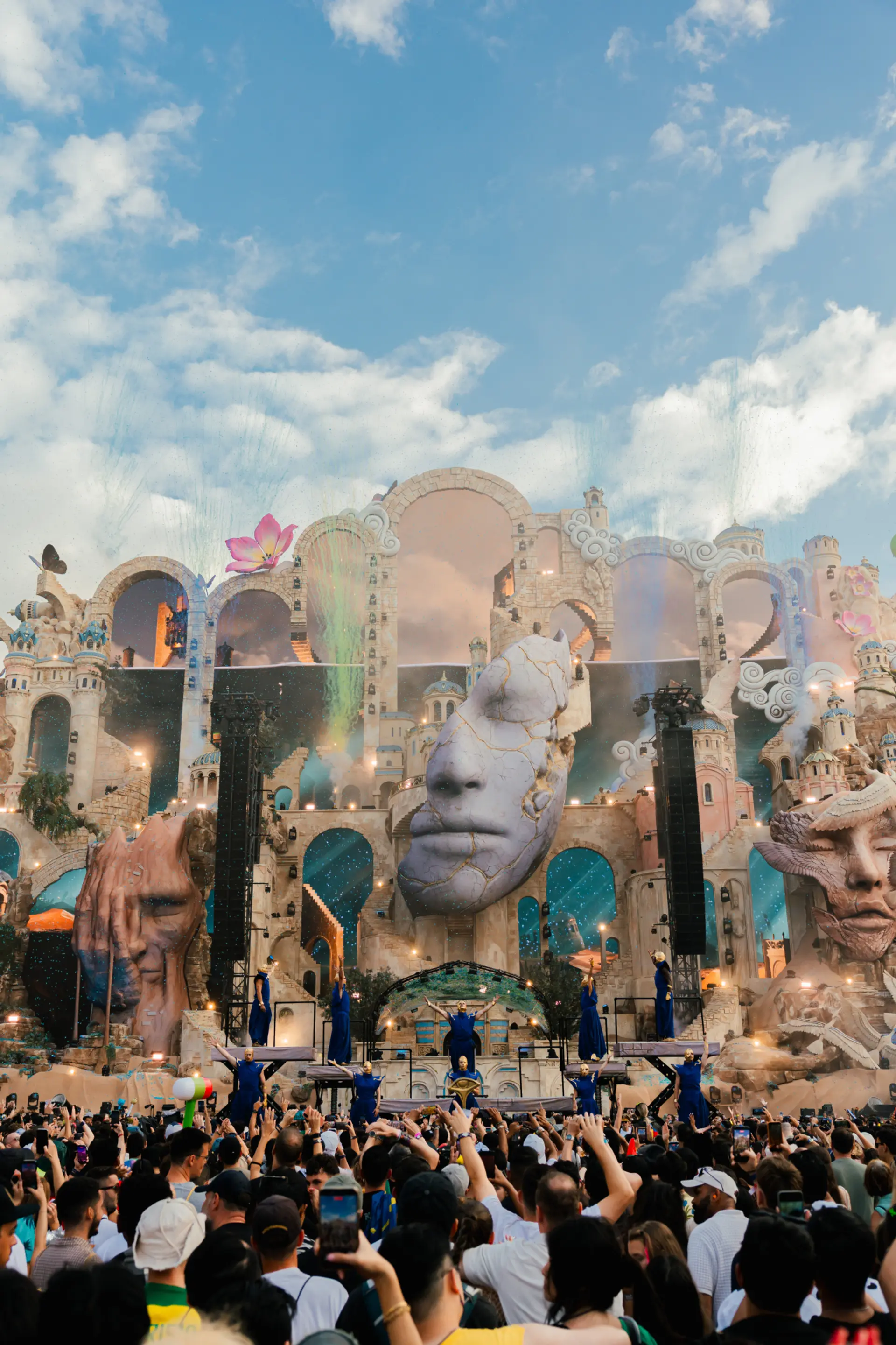Student plays MainStage & releases on Tomorrowland Music with Lucas & Steve